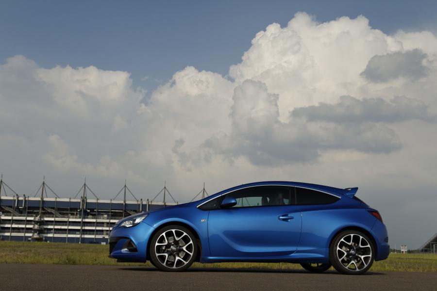  Vauxhall Astra VXR 2012 года  (фото 270 из 274)